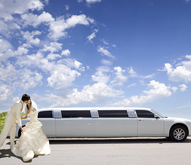 Top 10 Reasons to Rent a Limousine for Your Wedding Day