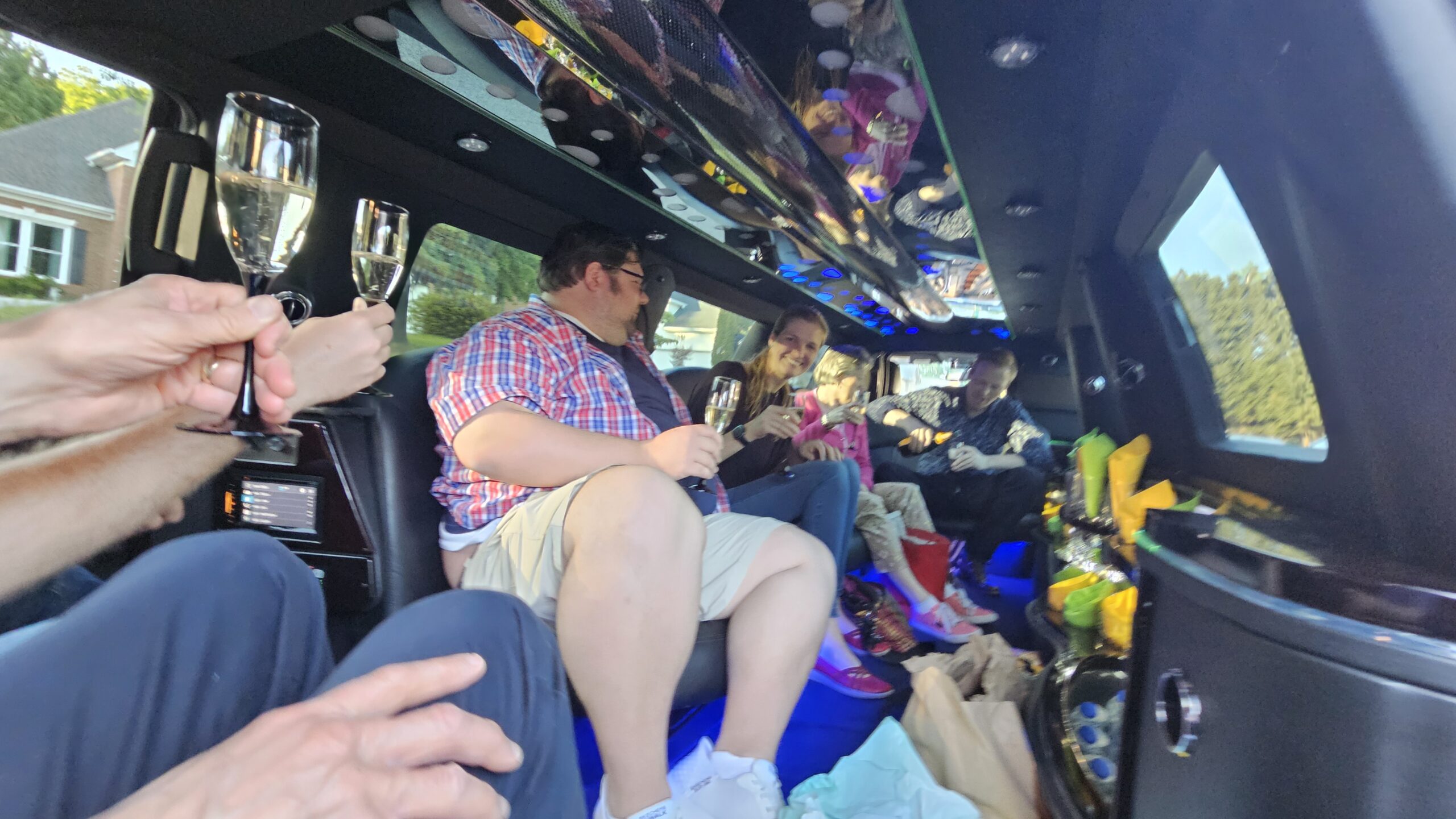 Munich Awaits-Travel to the UEFA Final in Unparalleled Comfort and Elegance from Limos